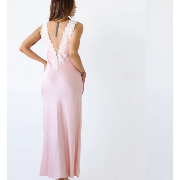 RUMORED- VENICE MAXI DRESS baby pink color - Picture 3 of 6